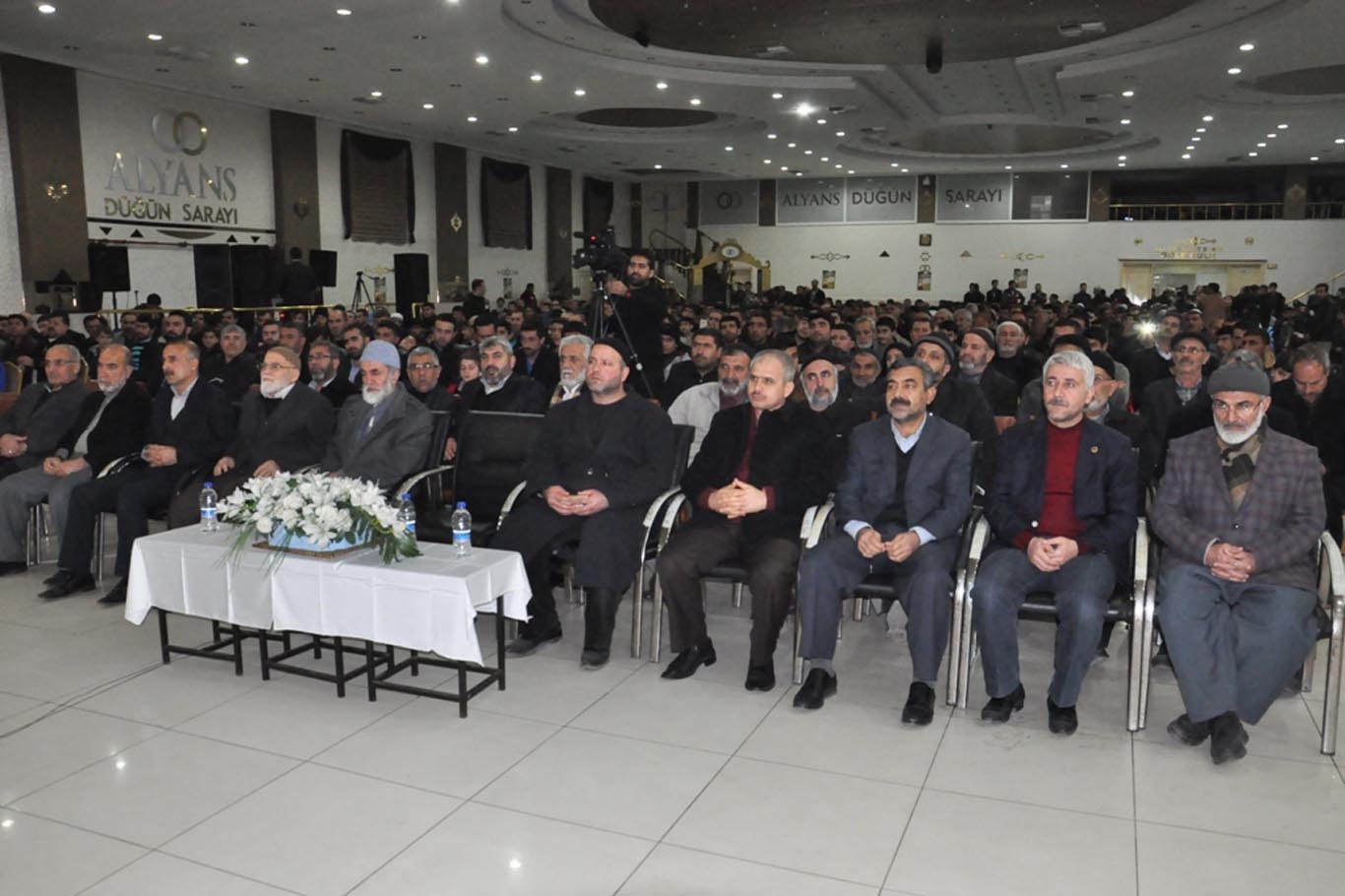 “Namazımız Muhammedî bir namaz olsun” “Namazımız Muhammedî bir namaz olsun”